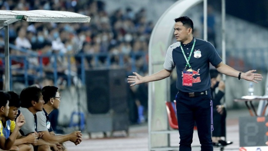Báo Thái Lan: 'Cơn sốt HLV Kiatisuk giúp V-League hồi sinh ở Đông Nam Á'