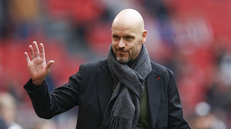 Chuyển nhượng bóng đá: Xavi giữ Gavi và Araujo; HLV Erik ten Hag sắp tới MU; Conte thay Pochettino?