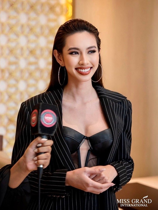 Ngắm Thùy Tiên qua nhiều phong cách trang điểm Ngắm Thùy Tiên qua nhiều phong cách trang điểm