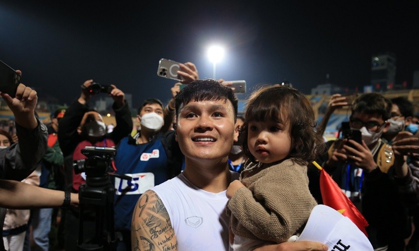 Những hình ảnh Quang Hải chia tay CLB Hà Nội và tri ân khán giả