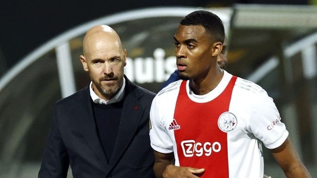 Chuyển nhượng cầu thủ: Mbappe ở lại PSG; HLV Erik ten Hag muốn ký Timber; Liverpool đàm phán gia hạn Salah