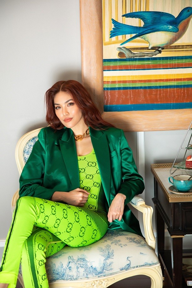 Siêu mẫu Thanh Hằng, Hồ Ngọc Hà, Lan Khuê