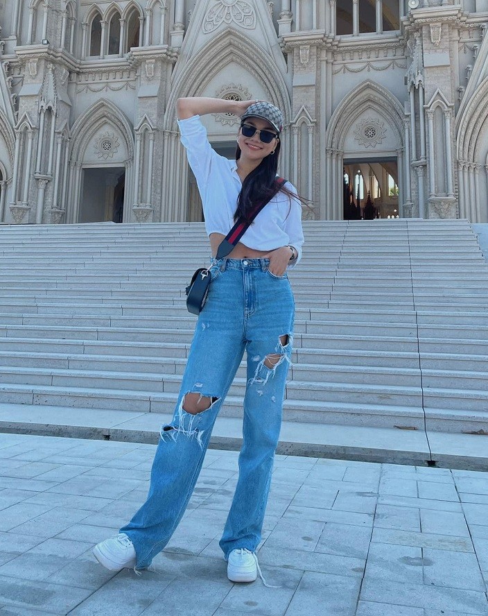 Đời thường siêu mẫu Thanh Hằng trẻ như sinh viên