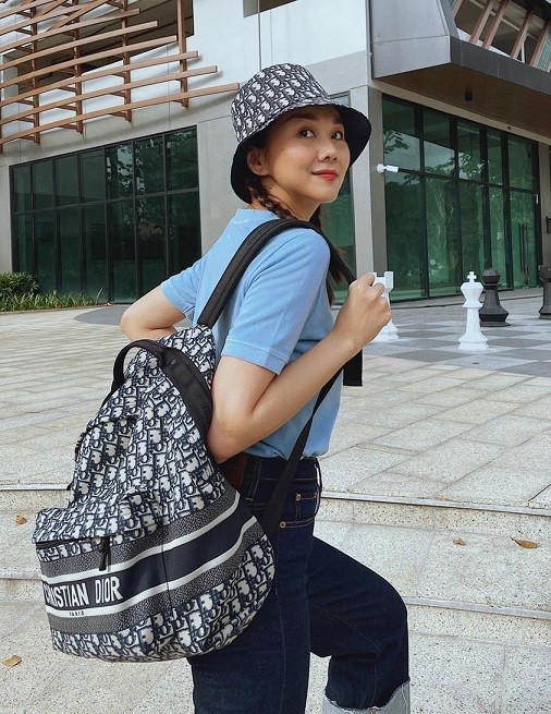 Đời thường siêu mẫu Thanh Hằng trẻ như sinh viên