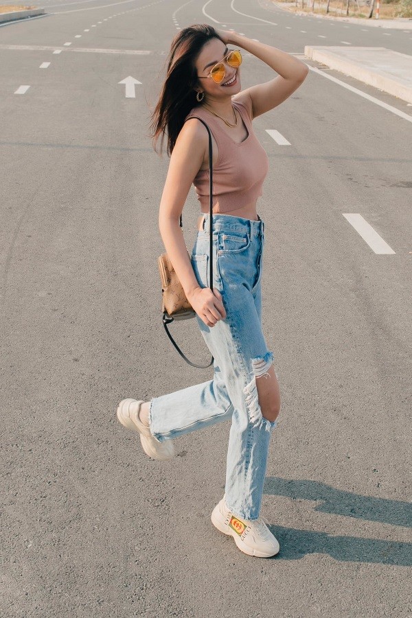 Đời thường siêu mẫu Thanh Hằng trẻ như sinh viên