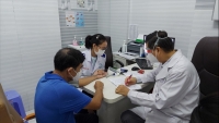 Người đã tiêm đủ 2 mũi vaccine có gặp phải tình trạng Covid-19 kéo dài?