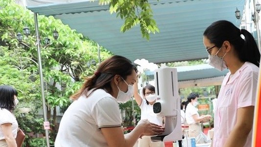 Covid-19 tối 12/4: Thêm 22.804 ca mắc; hơn 202.000 trường hợp khỏi bệnh; Hà Nội dưới 2.000 ca