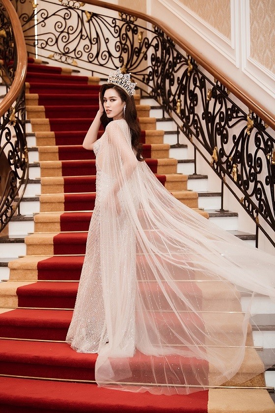 Miss World Vietnam 2022 : Dàn Hoa hậu Việt và Á hậu khoe sắc với váy dạ hội