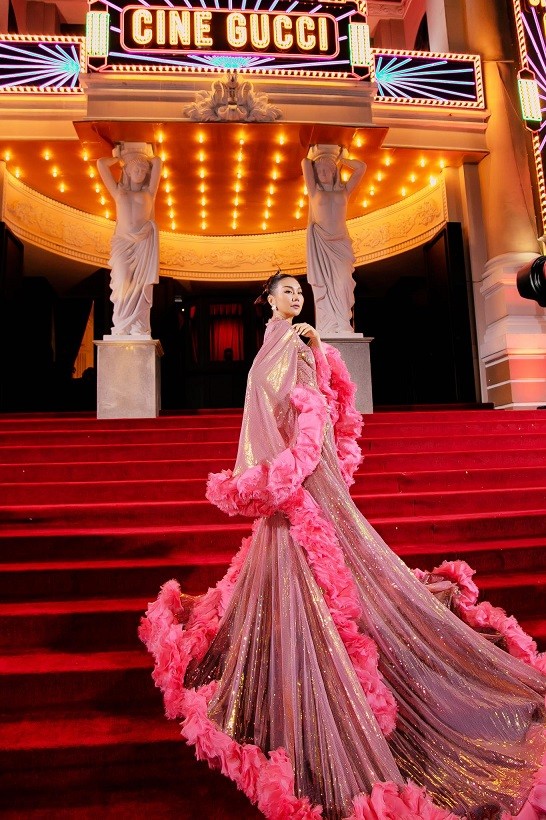 Hồ Ngọc Hà xinh đẹp nổi bật trong đêm sự kiện thời trang Cine Gucci