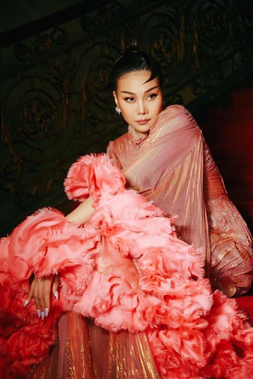 Hồ Ngọc Hà xinh đẹp nổi bật trong đêm sự kiện thời trang Cine Gucci