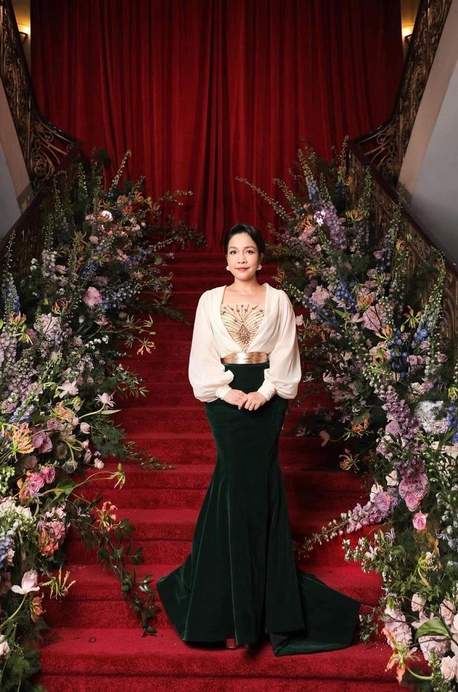 Hồ Ngọc Hà xinh đẹp nổi bật trong đêm sự kiện thời trang Cine Gucci