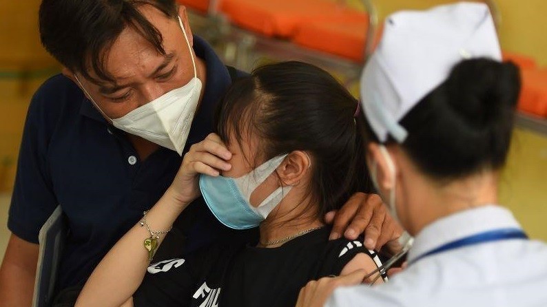 Covid-19 tối 5/6: Số ca mắc mới thấp kỷ lục trong 1 năm qua, cả nước hiện chỉ còn 35 F0 nặng