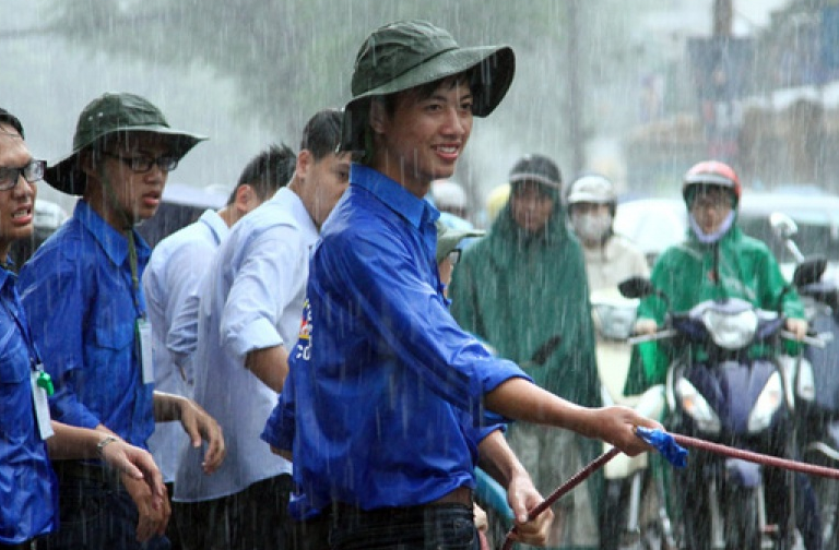 Khu vực phía Bắc mưa bất chợt trong ngày, nhiệt độ không quá 28 độ C