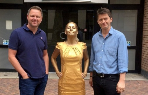 Cô gái được tuyển dụng vì cách xin việc siêu độc đáo