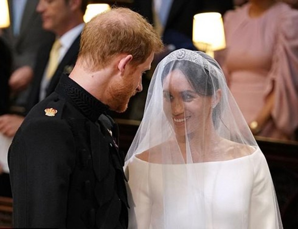 dam cuoi hoang tu anh harry thu hut gan 36 trieu nguoi theo doi