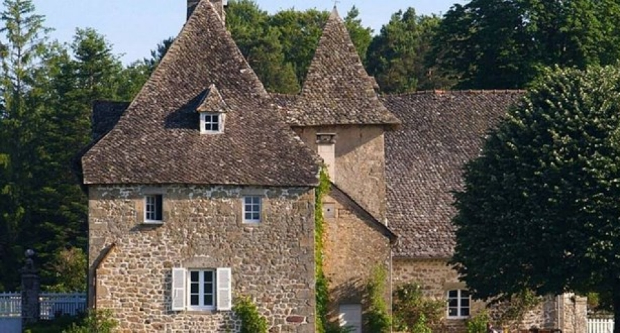 Cơ hội sở hữu lâu đài triệu Euro chỉ với 10 Bảng Anh