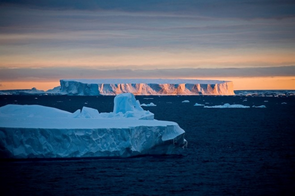Nam Phi xem xét mua núi băng từ Nam Cực để lấy nước ngọt nam phi xem xet mua nui bang tu nam cuc de chong han han