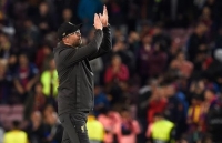 messi dan dau trao luu dat ten tre nho tai barcelona