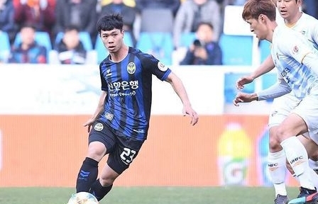 Công Phượng trấn an người hâm mộ Việt Nam - "Dù ai nói ngả nói nghiêng..."