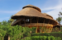 hoc phi 15 ngoi truong noi tru tren the gioi duoc cac hoang gia theo hoc dat co nao