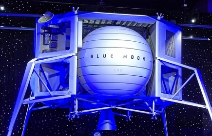 Ông chủ Amazon tuyên bố tham gia cuộc chạy đua "chinh phục Mặt trăng"