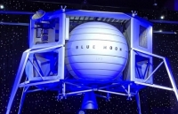 trao hop dong beo bo cho microsoft lau nam goc bi amazon kien