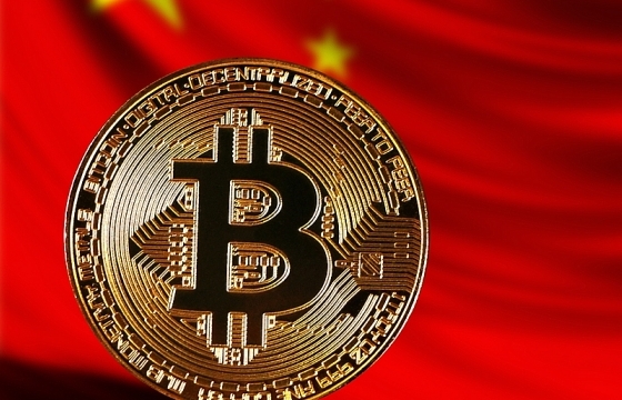 Căng thẳng thương mại, Bitcoin tăng "phi mã", tiệm cận 9.000 USD