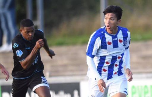 HLV Jansen xác nhận Heerenveen đang đàm phán giữ lại Văn Hậu