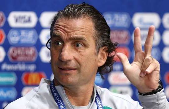 UAE chọn HLV từng dự World Cup đấu tuyển Việt Nam