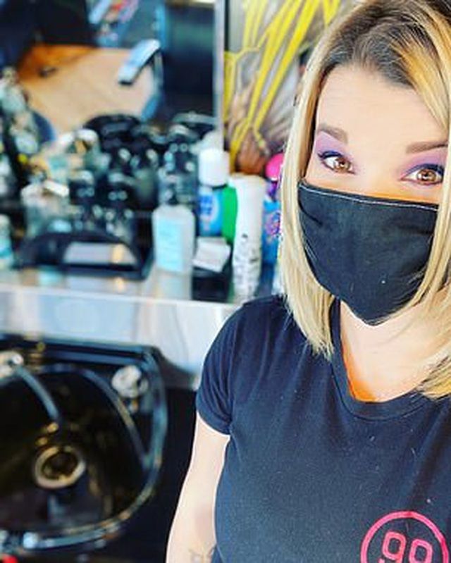 lan dau cat toc sau dich covid 19 khach phong tay bo hang ngan usd