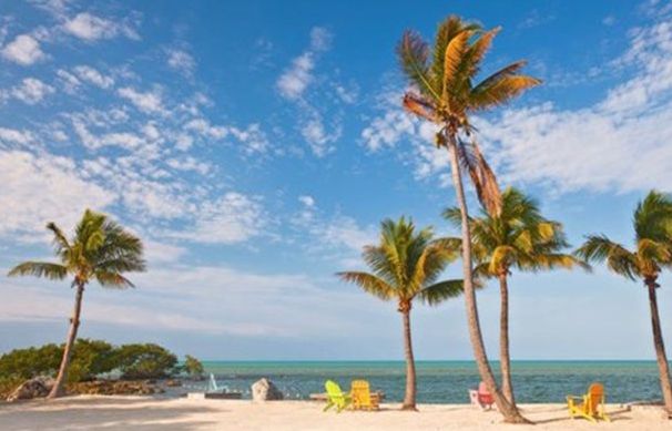 'Cứu vãn' du lịch mùa Hè, một số quốc gia mở cửa đón du khách trong tháng 6