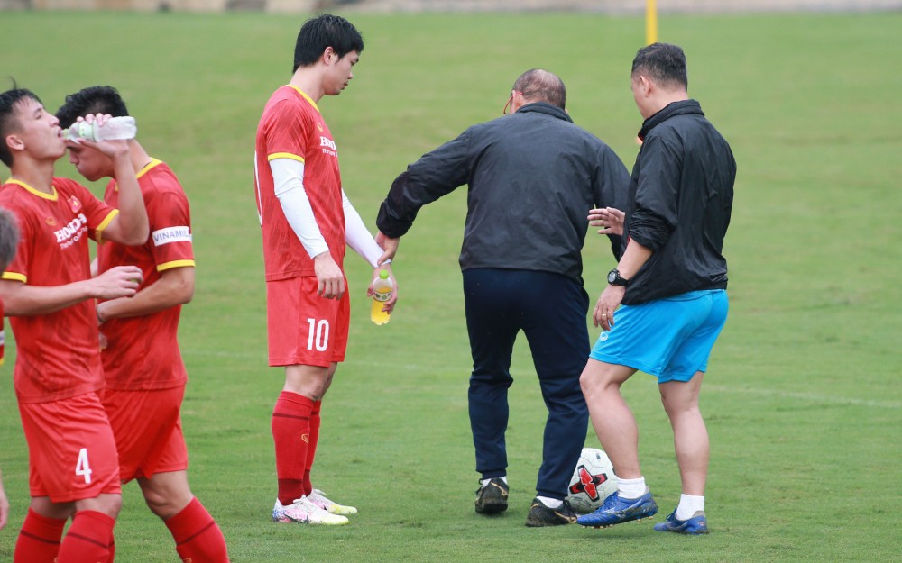 HLV Park đặc cách cho HLV Hà Nội FC xem đội tuyển Việt Nam