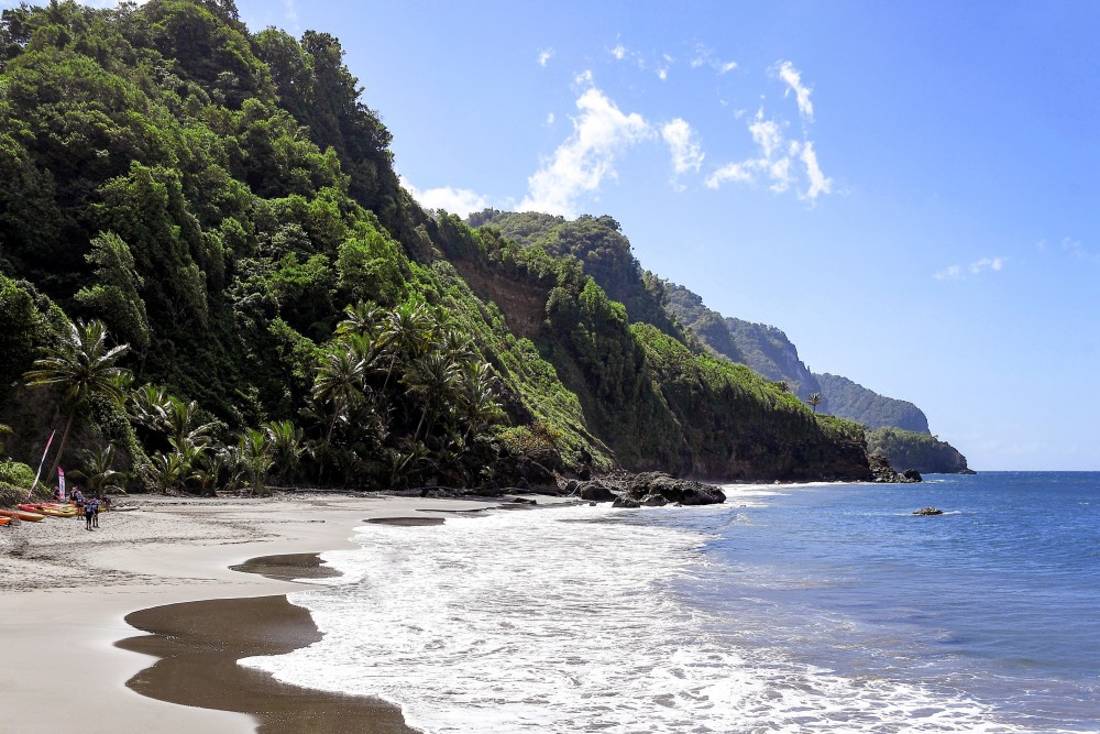 Hiện tượng kỳ lạ, sau thời gian sống ở hòn đảo này người nào cũng cao thêm chút ít Hiện tượng kỳ lạ, sau thời gian sống ở hòn đảo này người nào cũng cao thêm chút ít
