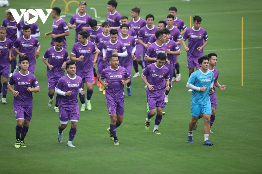 Phòng chống dịch Covid-19, đội tuyển Việt Nam và U22 Việt Nam bắt đầu tập kín hoàn toàn Phòng chống dịch Covid-19, đội tuyển Việt Nam và U22 Việt Nam bắt đầu tập kín hoàn toàn