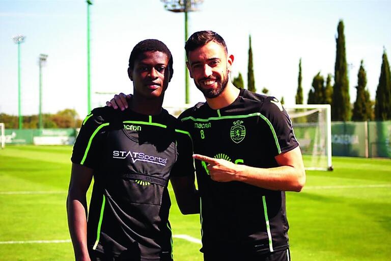 Chuyển nhượng cầu thủ Man Utd: Đua giành chữ ký Harry Kane; gạ Juventus đổi Dybala lấy Alex Telles Chuyển nhượng cầu thủ Man Utd: Đua giành chữ ký Harry Kane; gạ Juventus đổi Dybala lấy Alex Telles