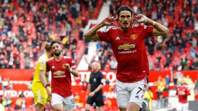 Man Utd: Cavani ghi bàn thắng để đời; Bruno Fernandes nhận giải thưởng cầu thủ xuất sắc nhất năm