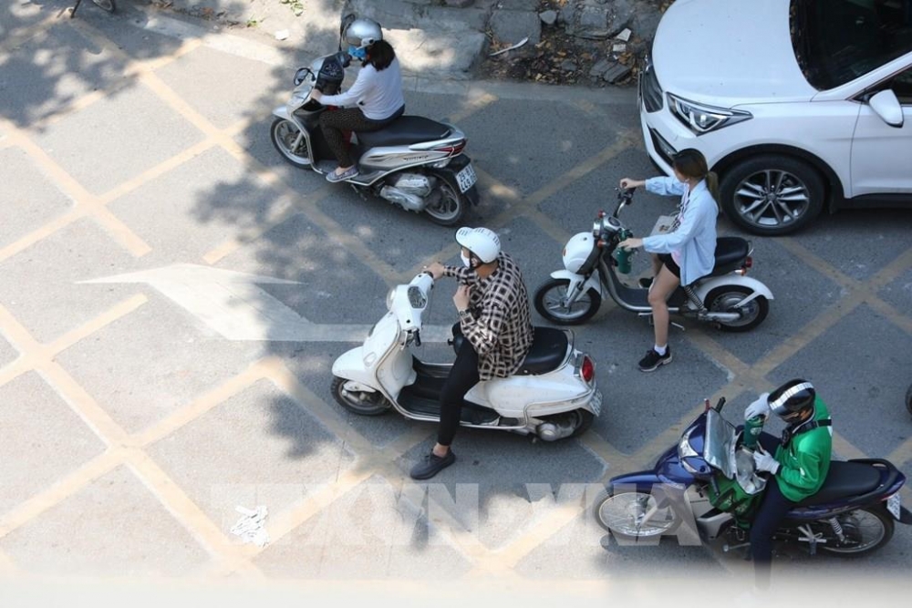 Dự báo thời tiết đêm nay và ngày mai (26-27/5): Chiều tối mưa dông; Bắc Bộ, Bắc Trung Bộ ngày nắng; vùng núi Bắc Bộ, Nam Trung Bộ, Tây Nguyên, Nam Bộ Dự báo thời tiết đêm nay và ngày mai (26-27/5): Chiều tối mưa dông; Bắc Bộ, Bắc Trung Bộ ngày nắng; vùng núi Bắc Bộ, Nam Trung Bộ, Tây Nguyên, Nam Bộ