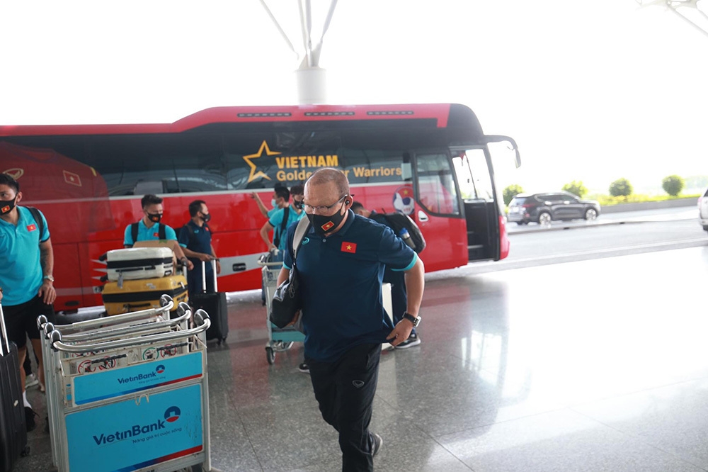 Vòng loại World Cup 2022: Đội tuyển Việt Nam lên đường sang UAE