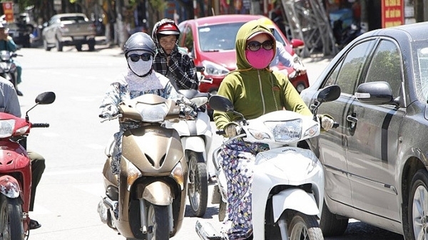 Miền Bắc nắng nóng kéo dài, nguy cơ kiệt sức, đột quỵ do sốc nhiệt