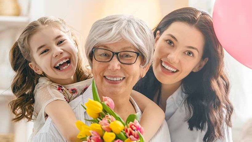 Gợi ý quà tặng Ngày của Mẹ 2022 ấn tượng, ưng ý nhất