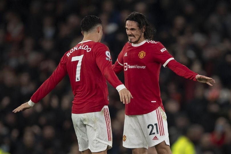 Chuyển nhượng cầu thủ Man Utd: HLV Erik ten Hag chọn Evan Ndicka và Denzel Dumfries; Cavani tâm sự thật lòng