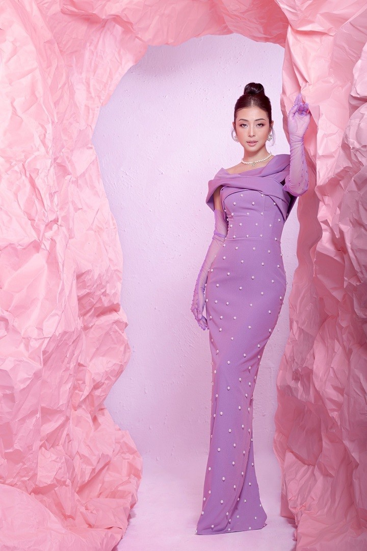 Jennifer Phạm như nàng tiên với đầm sắc màu