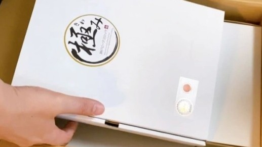 Câu chuyện nữ thực khách nhận món bánh thịt bò Kobe sau 9 năm đặt hàng