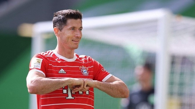 Chuyển nhượng cầu thủ: Haaland hợp đồng 5 năm với Man City; Lewandowski chia tay Bayern; HLV Erik ten Hag để ý N’Golo Kante