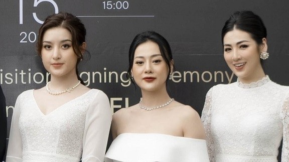 NSND Lan Hương, Phương Oanh đẹp tinh khôi cùng Á hậu Tú Anh và Huyền My