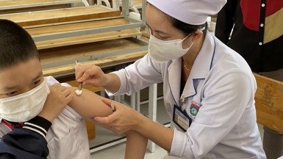 Covid-19 ngày 19/5: 9.587 ca khỏi bệnh và 1.716 ca nhiễm mới; Hà Nội giảm mạnh, chỉ 381 F0 mới