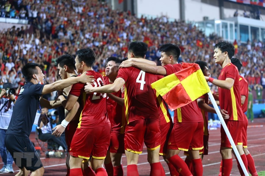 Khoảnh khắc Tiến Linh ghi bàn đưa U23 Việt Nam vào chung kết Bóng đá nam SEA Games 31