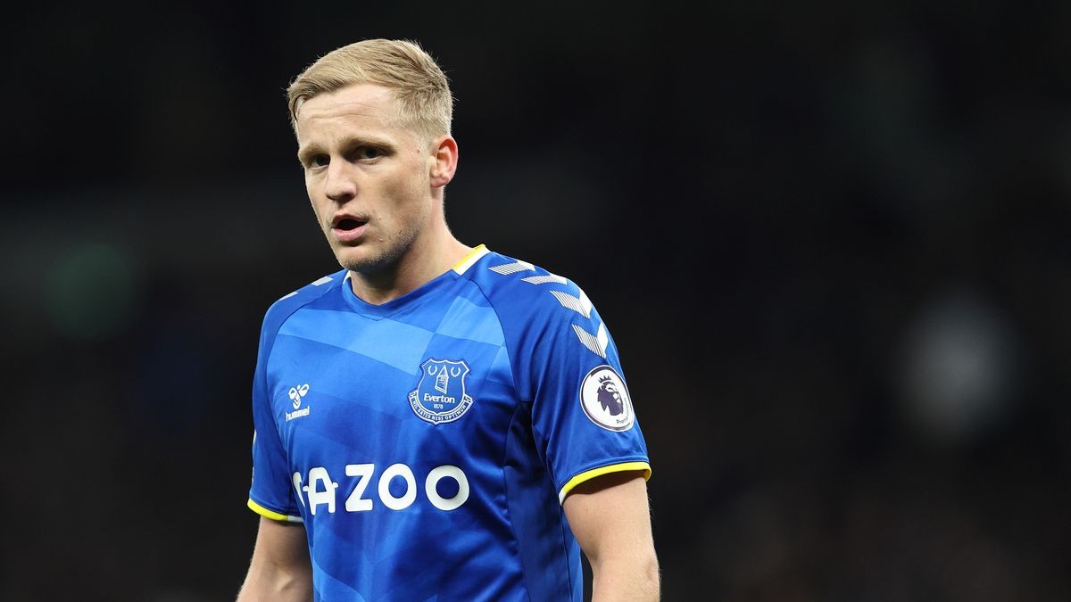 Man Utd: Martial trở lại; Erik ten Hag trao cơ hội mới cho Van de Beek; Ronaldo ngồi buồn một mình