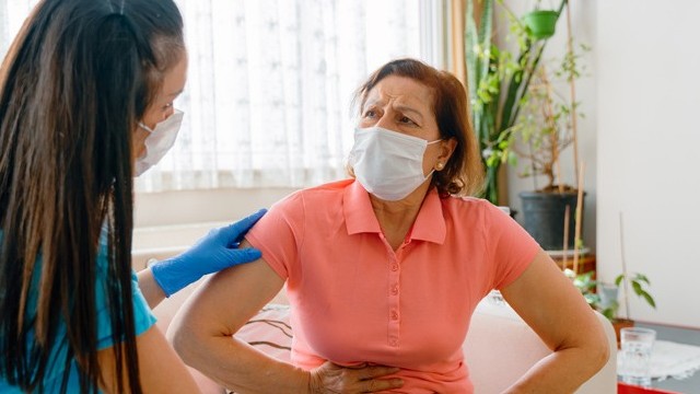 Người cao tuổi mắc Covid-19 có nguy cơ bị ảnh hưởng lâu dài