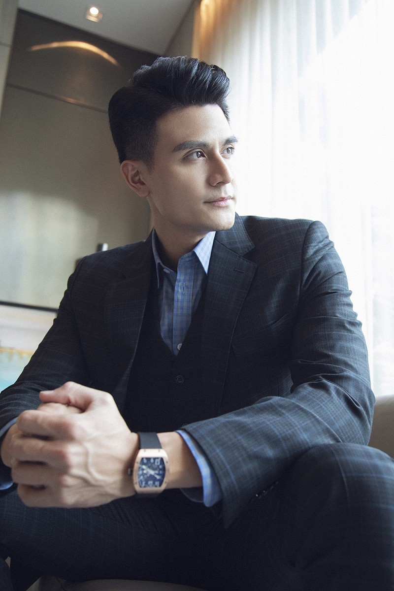 Phương Oanh kết hợp ăn ý cùng nam siêu mẫu Vĩnh Nhụy